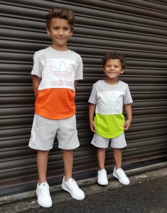Adidas Originals conjunto Sport camiseta/pantalón corto infantil - Only at JD, Gris