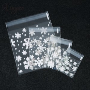 XINYAO 100pcs/lot Snow Flower Christmas Poly Mailer Adhesive Envelopes Bags Mailing Gift Packaging Bags X-mas present Pouches