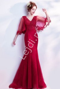 Czerwona sukienka wieczorowa z gipiurową koronką z rękawami motylkami dla Mamy weselnej