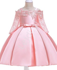Jasno różowa sukienka dla dziewczynki z dekoltem ala Hiszpanka 083