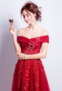 Luksusowa tiulowa suknia wieczorowa z dekoltem typu carmen 0006