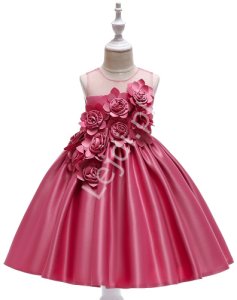 Suknia dla dziewczynki zdobiona kwiatami 3D z materiału w karmelkowym różu 068