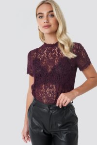 NA-KD Party High Neck Short Sleeve Lace Top - Purple