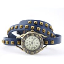 Fashion Design Womens Vintage Rivets Bracelet Wrist Watch