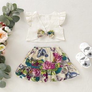 2-piece Baby Girl Flutter-sleeve Bowknot Decor Top and Floral Allover Skirt