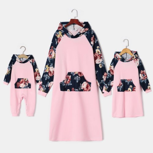 Contrast Floral Print Long-sleeve Kangaroo Pocket Hoodie Dress for Mom and Me