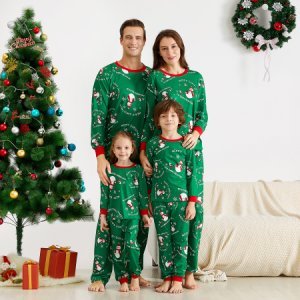 Merry Christmas Snowflake and snowman Patterned Family Matching Pajamas Set