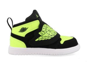 Nike Sky Jordan 1 BQ7196-007 Zwart / Geel-22