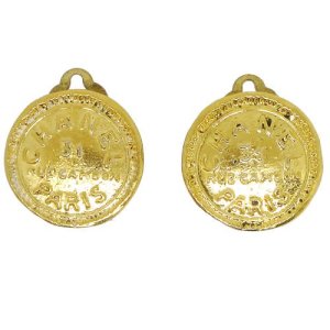Chanel Logos Earrings Gold, Gold