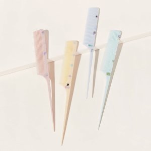 1pc Random Color Cartoon Graphic Tooth Tail Hair Comb