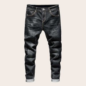 Men Letter Patched Ripped Button Fly Jeans
