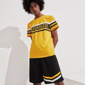 Men Letter Print Striped Tee With Shorts