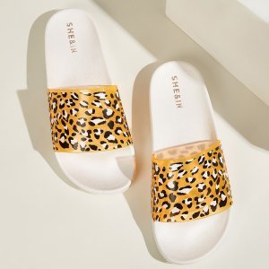 Open Toe Leopard Print Slippers