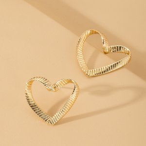 Shein - Textured metal heart stud earrings
