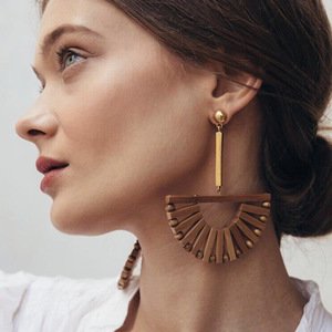 Barlaycs Fashion Popular Delicate Exquisite and Brightly Colored Big wood earrings Straw woven earrings For Beautiful Girls