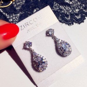 European Fashion Water Drop Shape Earrings for Women Elegant Micro-set Zircon Dangle Earrings Banquet Party Bridal Jewelry Gifts
