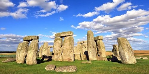 Post Cruise Private Transfer Southampton to London via Stonehenge