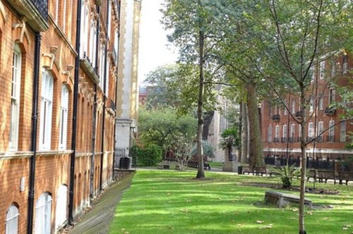 Private Walking Tour of Mayfair, London's famous aristocratic village