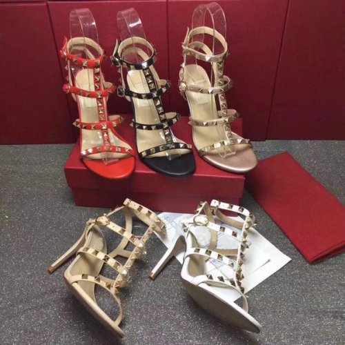 Sandals 2019 Designer women high heels party fashion rivet girls sexy pointed shoes Dance shoes wedding shoes