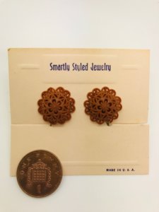 Authentic Vintage 1940s-50s Screw Back Dome Earrings in Brown Floral Lace Acrylic Resin by Schein Brothers