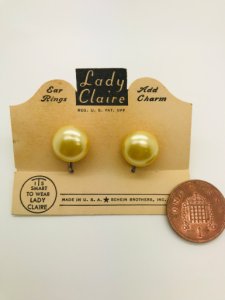 Authentic Vintage 1940s-50s Screw Back Dome Earrings in Pearlised Acrylic Resin by Lady Claire Schein Brothers