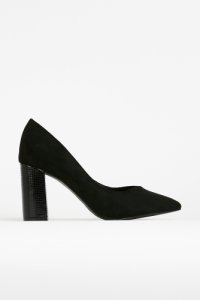 Wallis - **wide fit black pointed court shoe, black