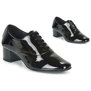 André  CASSY  women's Casual Shoes in Black