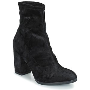 Caprice  -  women's Low Ankle Boots in Black
