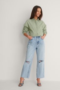 NA-KD Trend Højtaljede Korte Jeans Med Lige Ben Og Åbent Knæ - Blue