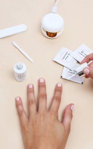 Prettylittlething - Le mini macaron milkshake gel manicure set