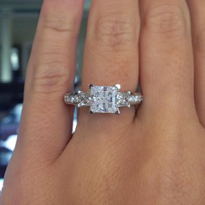 2.50 Carat Princess Cut Diamond 925 Silver Three Stone Engagement Wedding Ring