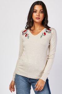 Everything5pounds.com - Embroidered flower knit sweater