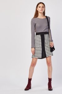 Everything5pounds.com - Monochrome mini skirt