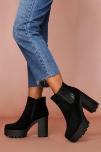 Womens Suedette Cleated Sole Heeled Chelsea Boot - black - 7, Black