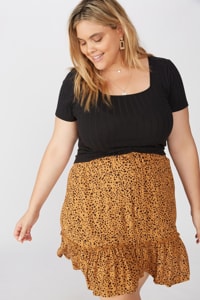 Cotton On Women - Curve Penny Tiered Mini Skirt - Piper animal biscuit