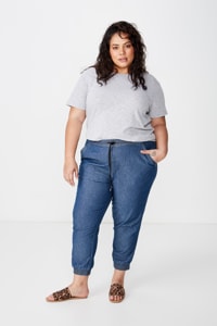 Cotton On Women - Curve Relaxed Shirred Pant - Mid blue wash
