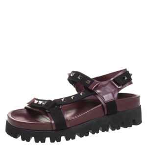 Valentino Burgundy Leather And Black Canvas Rockstud Flat Sandals Size 41