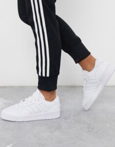 adidas Originals Rivalry Low sneaker in white