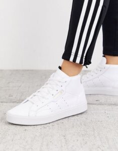 Adidas Originals Sleek Mid Top sneakers in white and gray-Multi