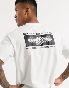 adidas t-shirt in white with double logo
