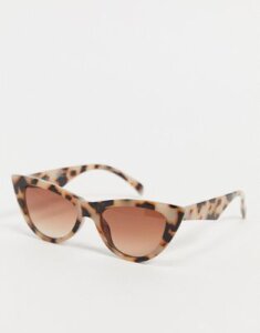 AJ Morgan Sling cat eye sunglasses in light tortoiseshell-Brown
