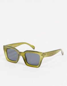 AJ Morgan square sunglasses with concave lens in olive green