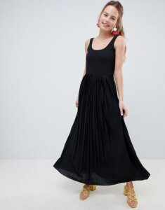 ASOS DESIGN maxi dress with pleated skirt-Black
