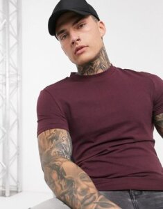 ASOS DESIGN organic muscle fit t-shirt with crew neck in burgundy-Red