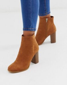 ASOS DESIGN Rye heeled ankle boots in tan