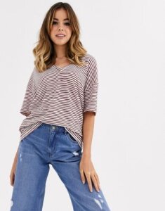 ASOS DESIGN t-shirt with short sleeve in textured stripe with v front