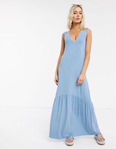 ASOS DESIGN v neck maxi dress with full pep hem in chambray-Blue