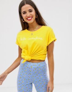 Daisy Street t-shirt with sunshine print-Yellow