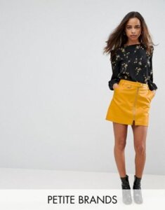 Fashion Union Petite Mini Skirt In Faux Leather With Zip Detail-Yellow