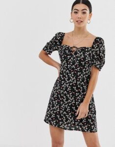 Fashion Union Petite square neck tea dress in floral-Black